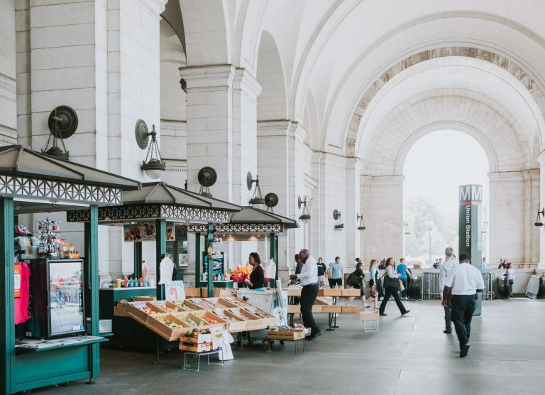 In-Market­ Audiences